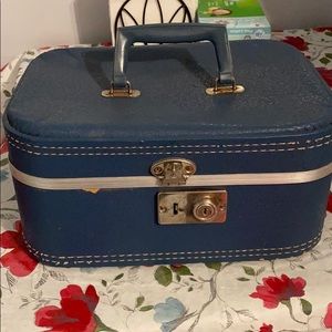 Vintage traincase